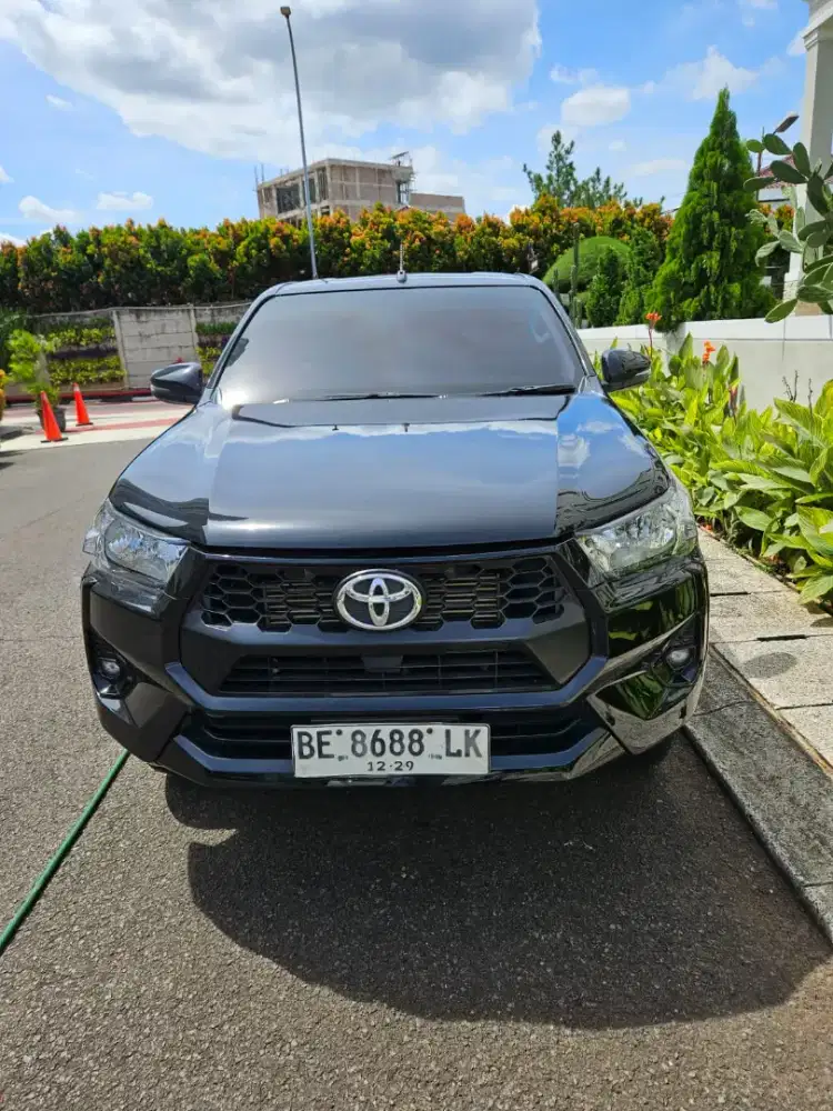 Toyota Hilux 2.4 G double cabin 4x4 mt nik 2024 black