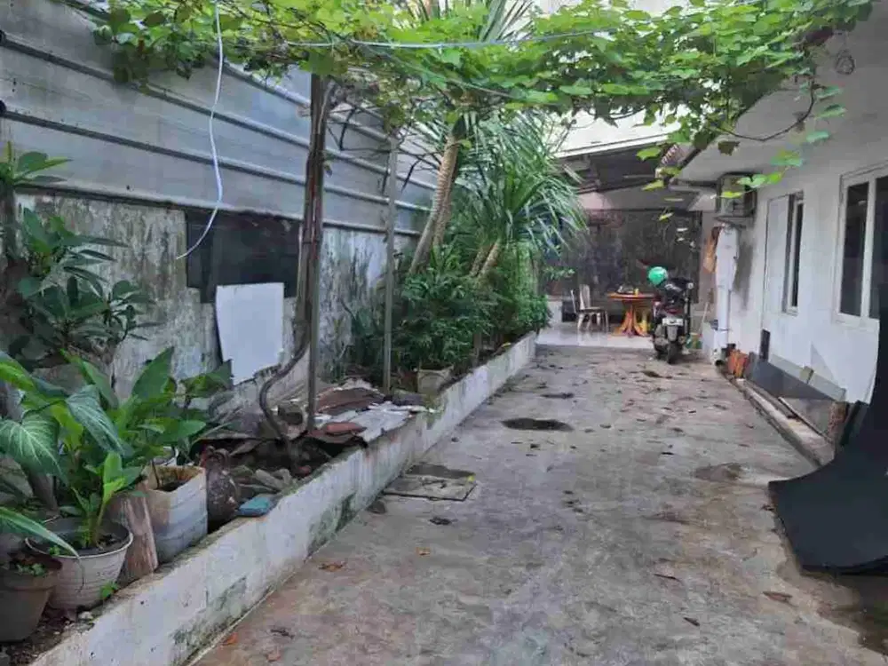 RUMAH SEWA HAJINAWI KEBAYORAN BARU JAKARTA SELATAN