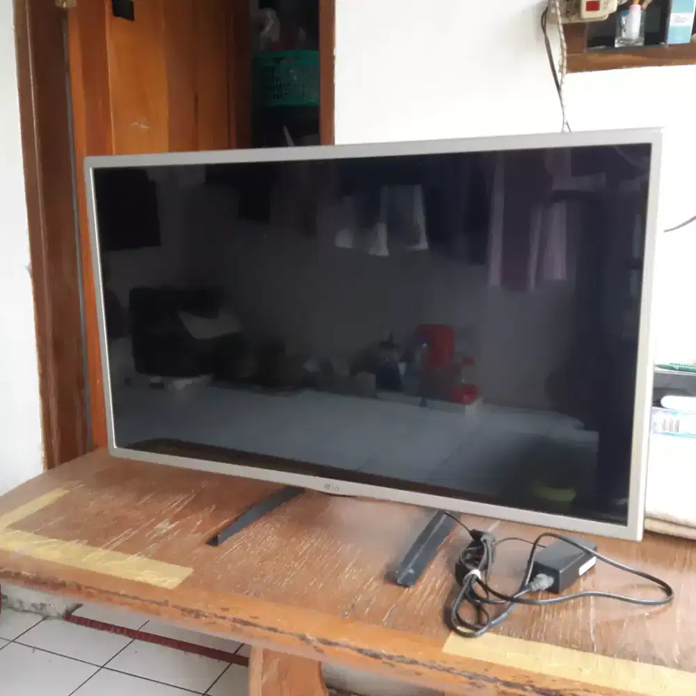 Tv Led 32 LG Digital & remot, bingkai silver, gambar bersih
