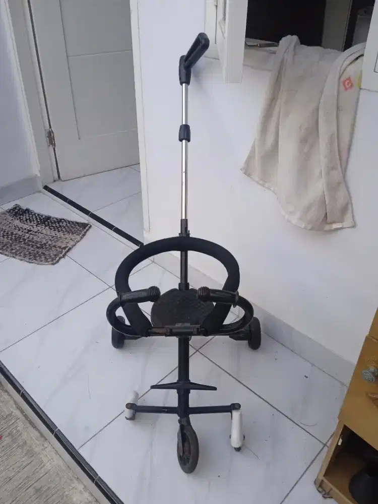 Sepeda dorong anak bisa dilipet
