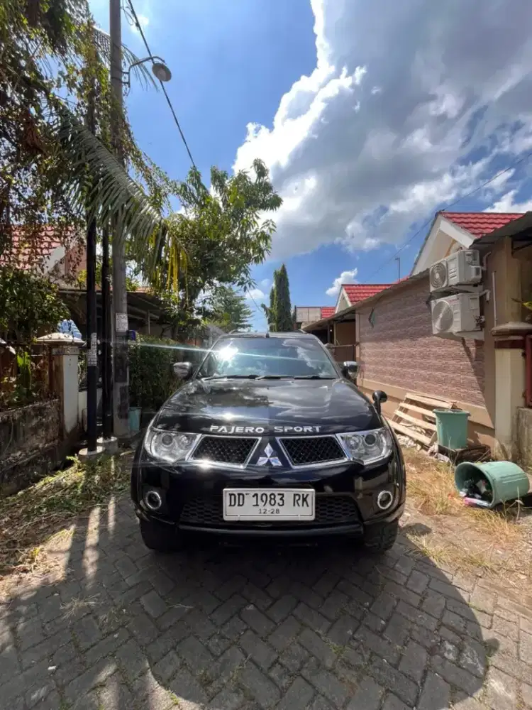Mitsubishi pajero Sport Exceed AT solar