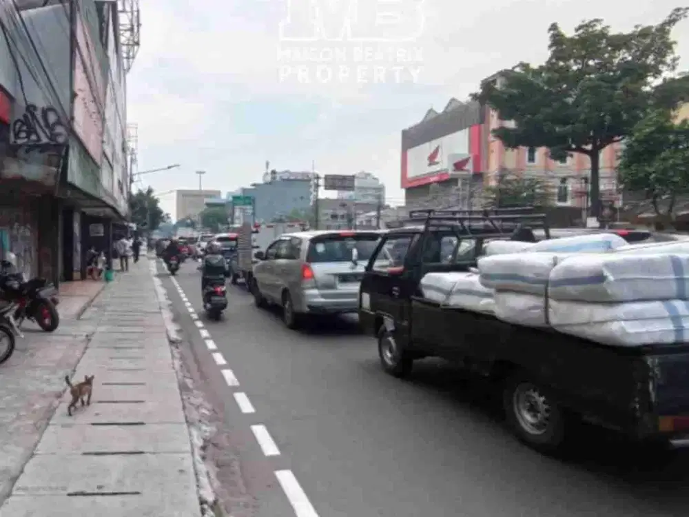 DIJUAL 40% DIBAWAH NJOP RUKO 3 LANTAI PINGGIR JALAN COCOK BUAT BENGKEL, KANTOR, BANK DLL SIAP PAKAI DI JL. HASYIM ASHARI