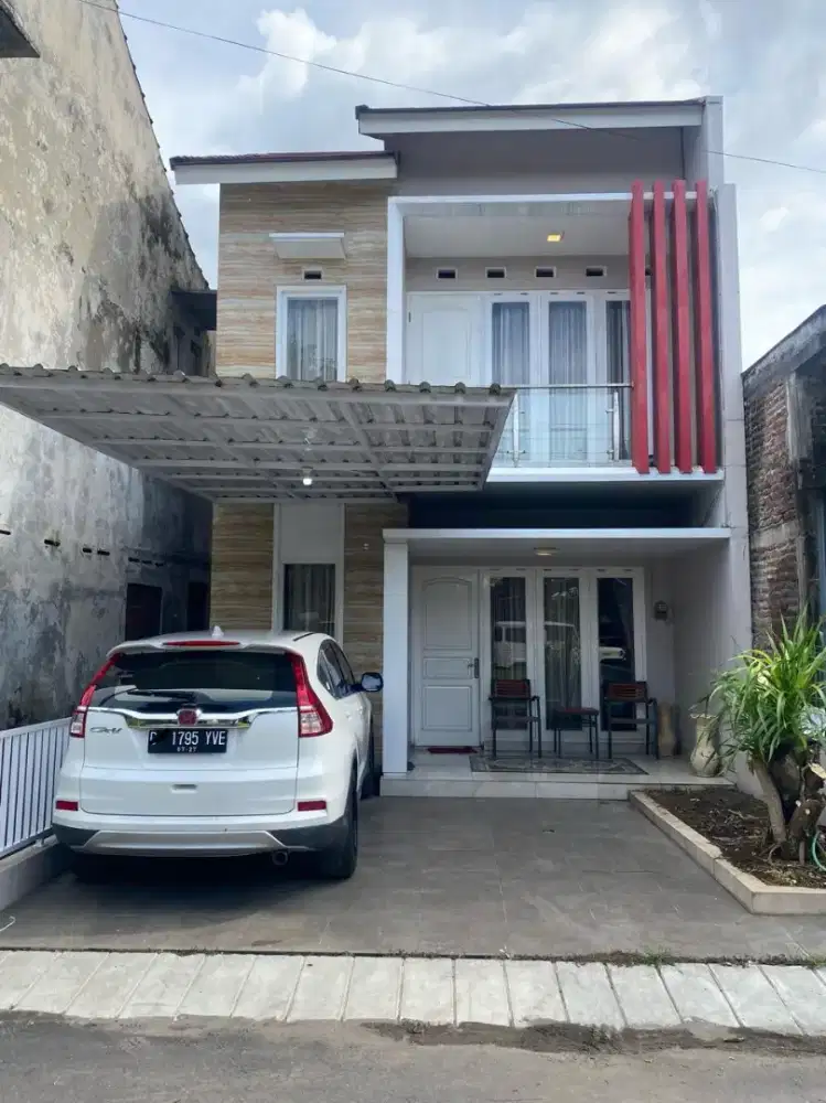 Jual rumah bagus 2 lantai kotagede