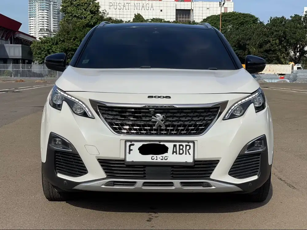 PEUGEOT 5008 GT LINE AT PUTIH 2019
