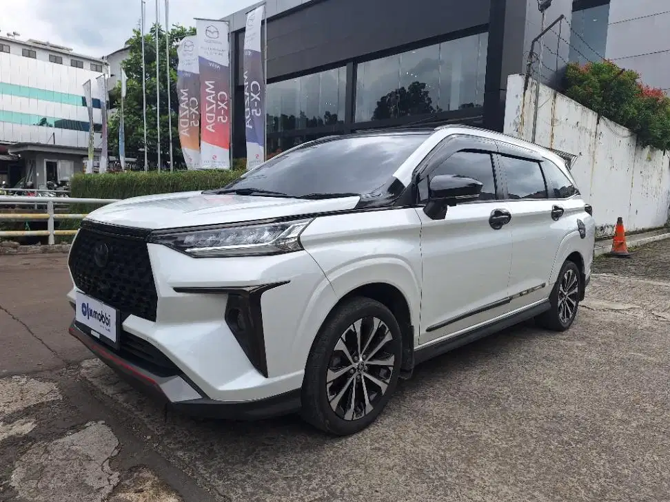 LOW DP Toyota Avanza 1.5 Veloz Q Bensin-AT 2022 DFY