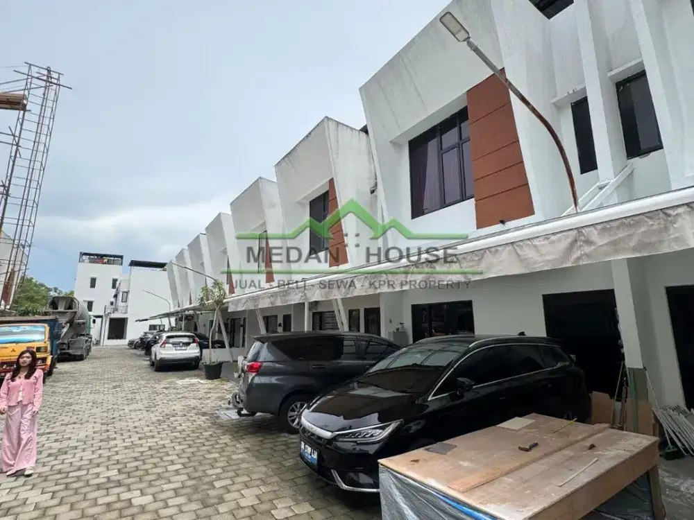 VILLA LUX RUKUN MAS DEKAT REGALE ADAM MALIK