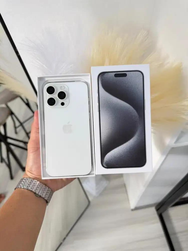 iphone 15promax 256gb white titanium