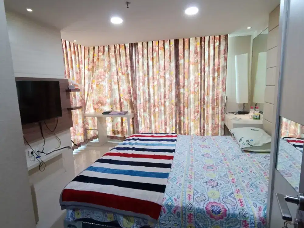 JUAL RENDAH - Apartemen 3BR dengan Balkon – Springhill Terrace, Oakwood Tower