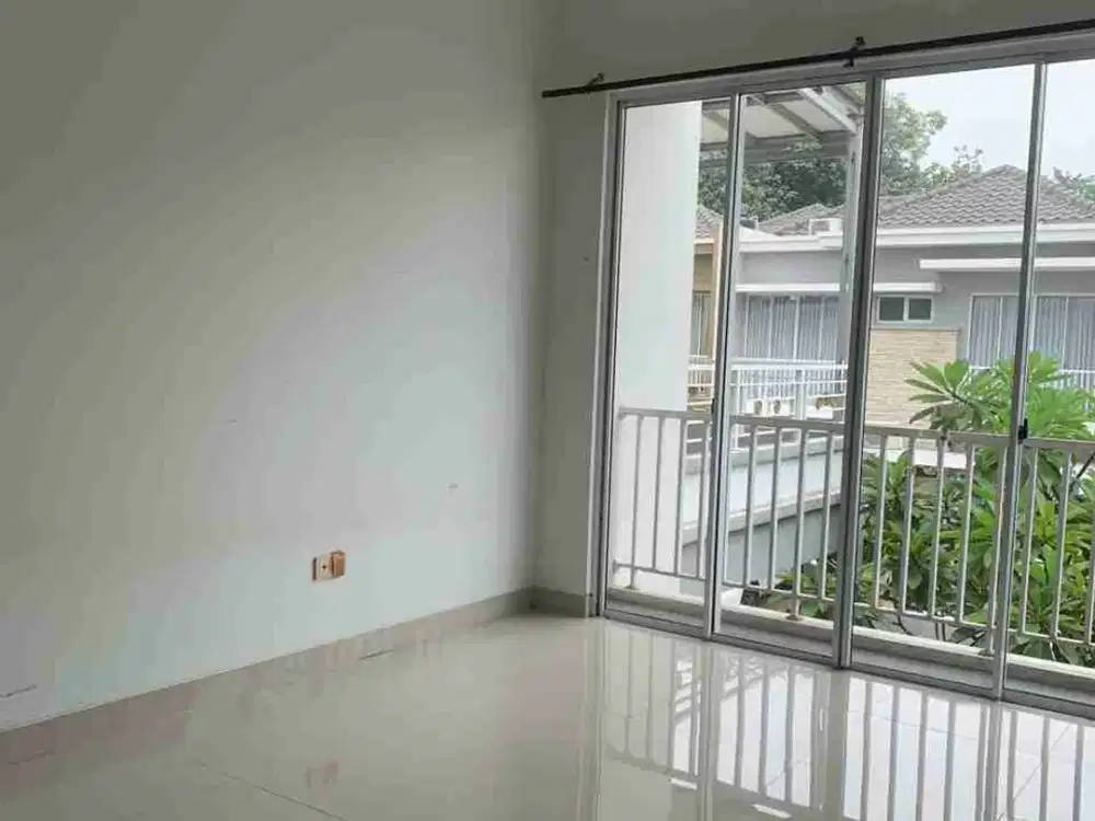 Disewakan semi furnish Rumah di cibubur country
