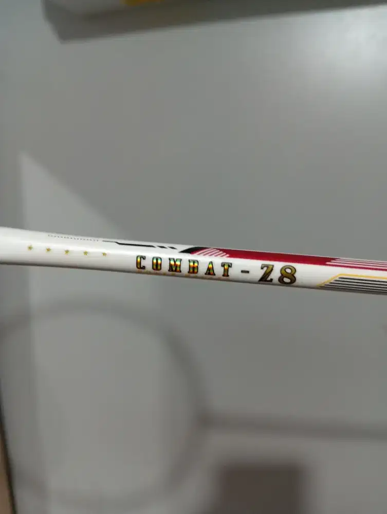 Raket Li-Ning Combat Z8