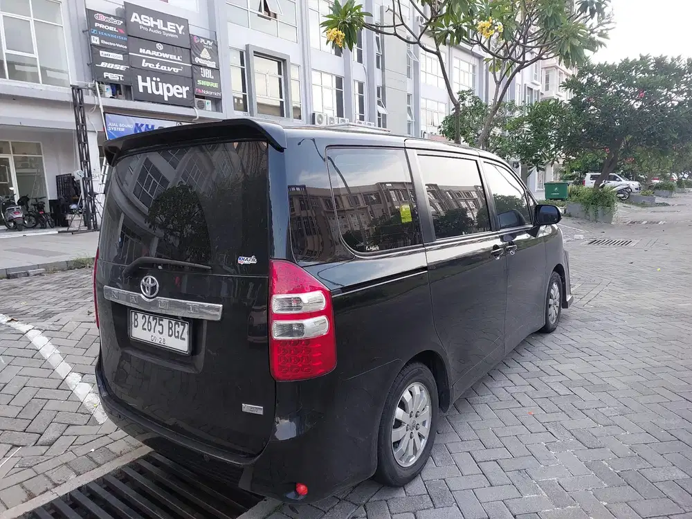 Toyota Nav1 2013 Bensin