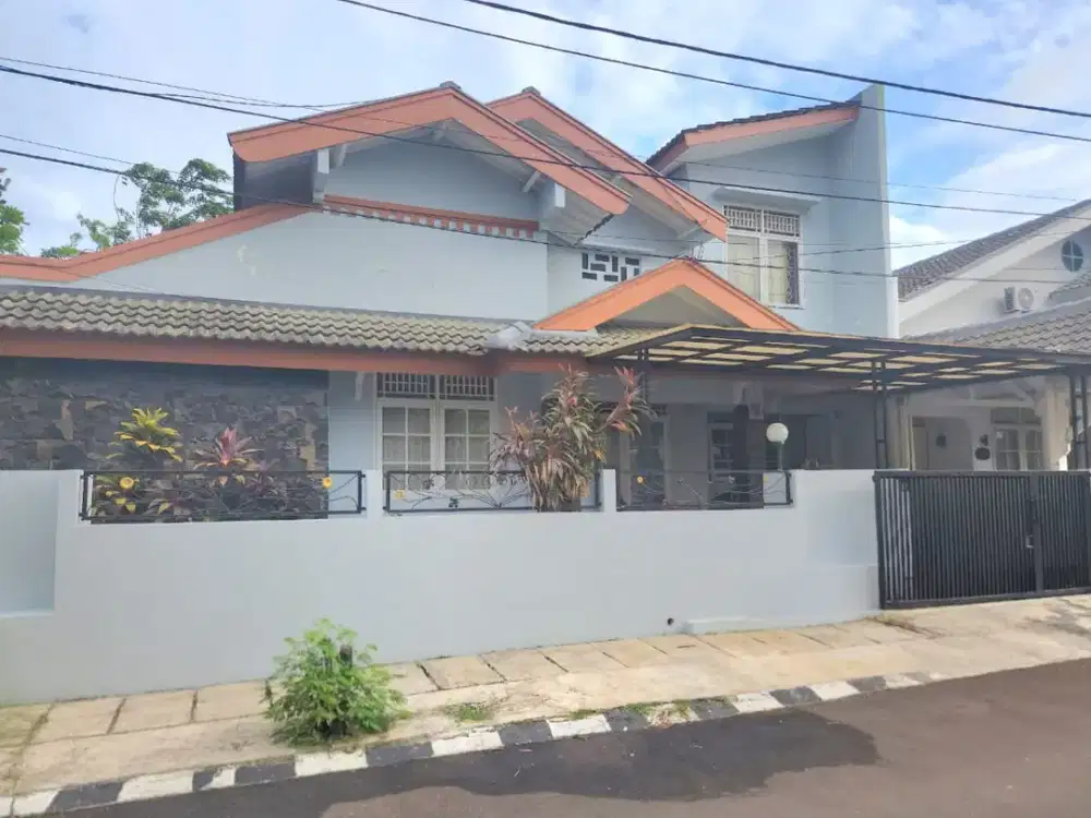 Rumah siap huni Hook, SHM Semi Furnished, Di Bintaro Sek 9 ( CL 578)