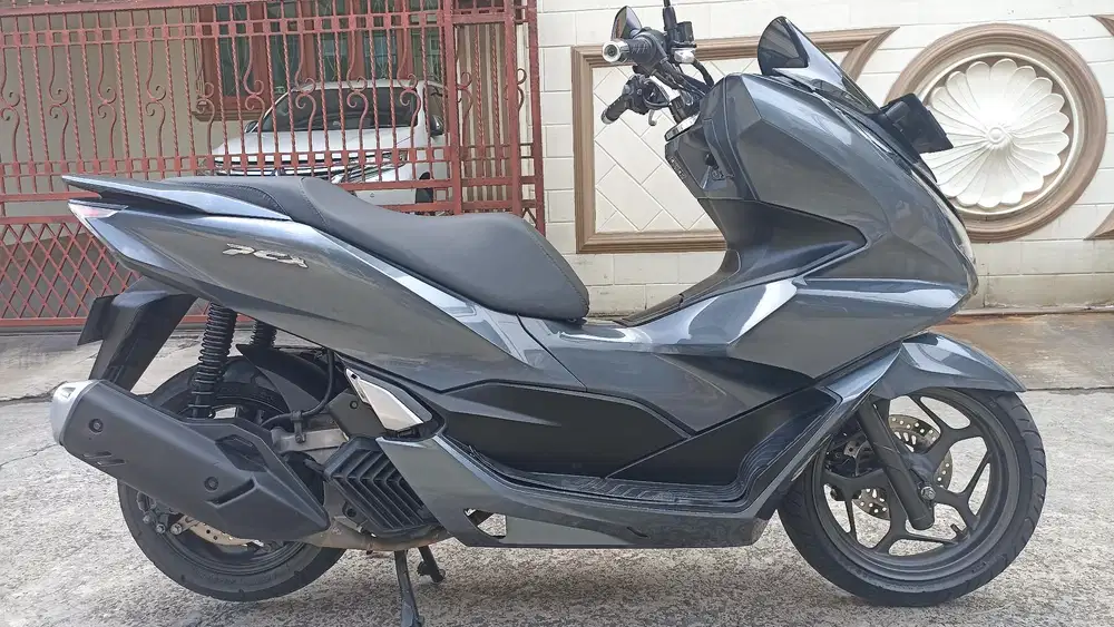 Honda PCX 160 CBS tahun 2021 ( pajak baru 12-2026 )