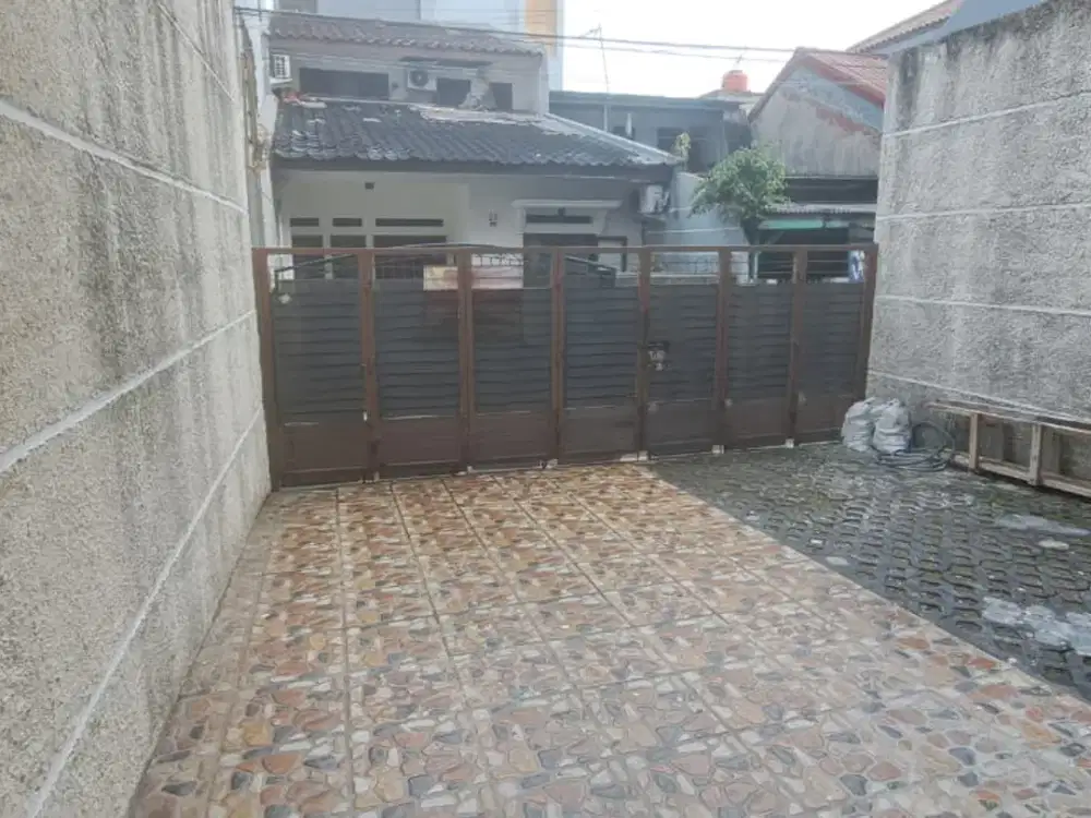 Rumah 2 Lantai di Tebet Timur Jaksel