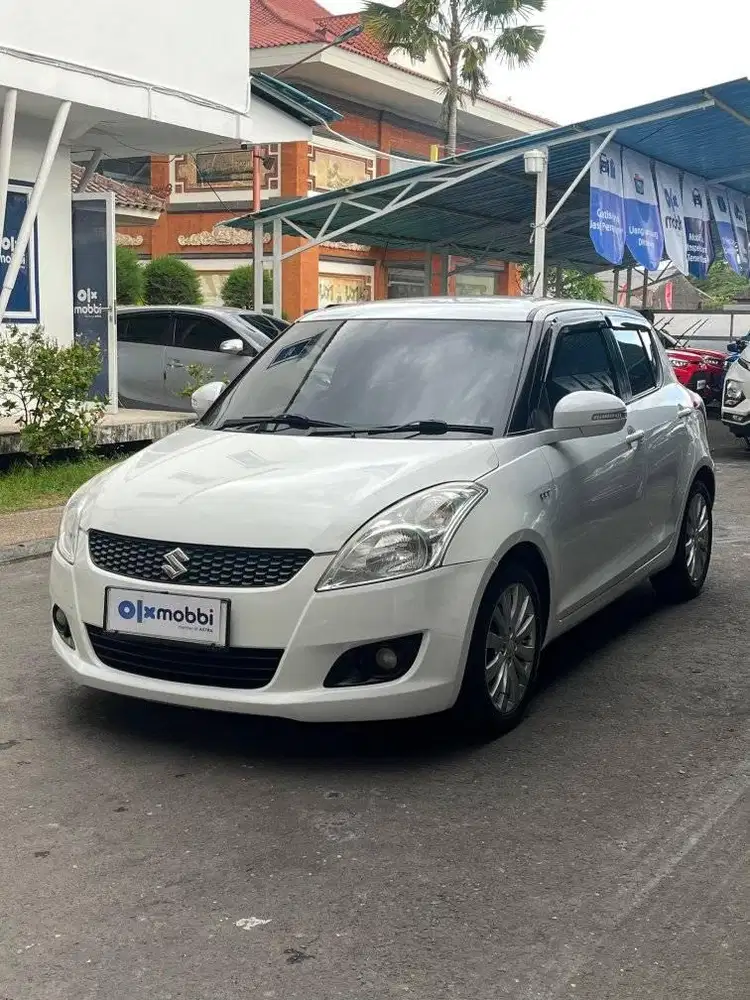 DP Rendah  - Suzuki Swift 1.4 GX Bensin AT 2013 Putih
