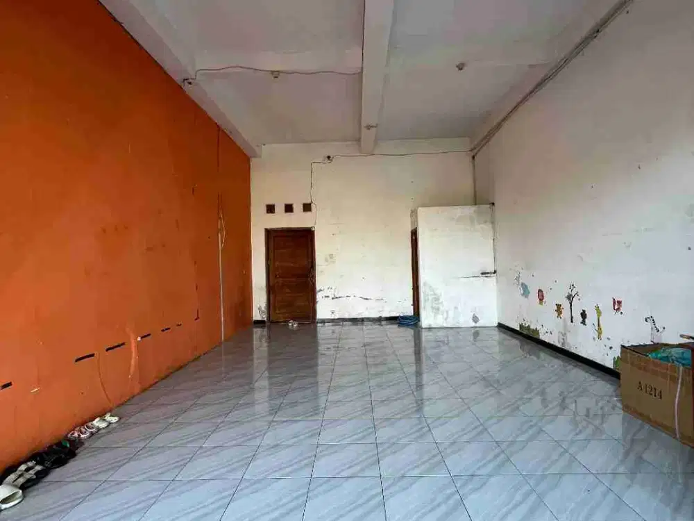 Ruko siap pakai pinggir jalan raya ramai cocok untuk usaha atau kantor