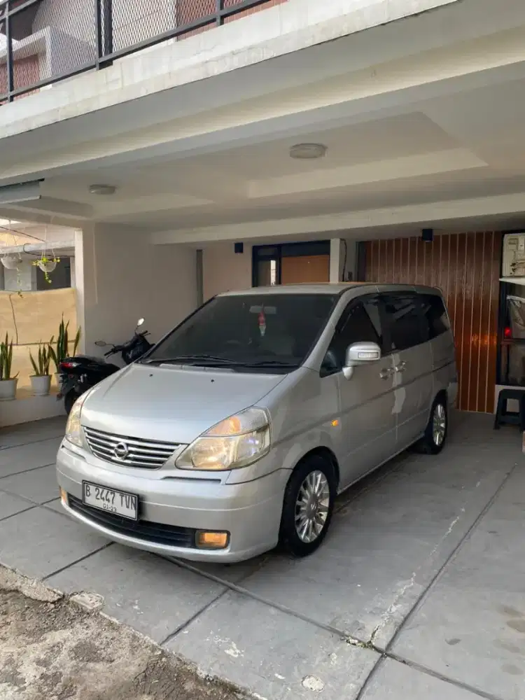Dijual Nissan Serena HWS AT 2008 Gress