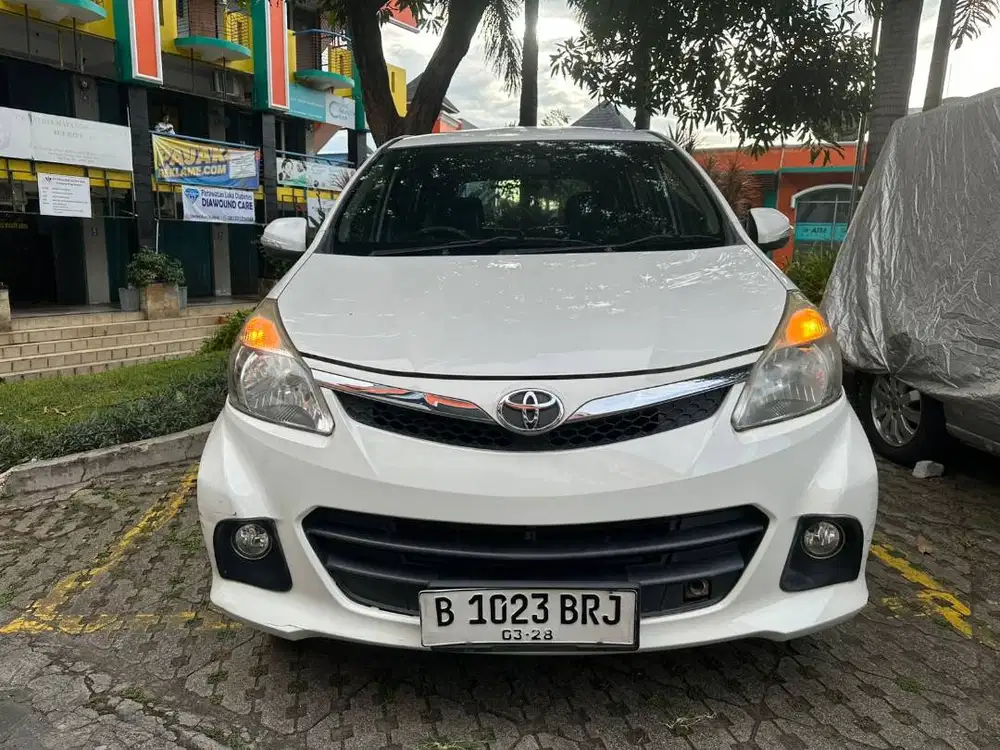 Toyota Avanza 1.5 Veloz - Manual 2013