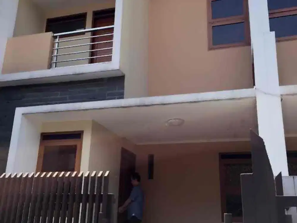 Rumah dikota murah 2 lantay yang moderen