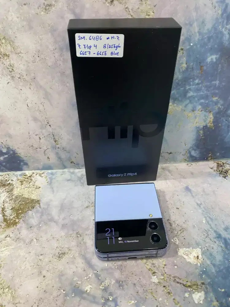 Di jual HP SAMSUNG GALAXY Z FLIP 4 RAM 8GB ROM 256GB BLUE