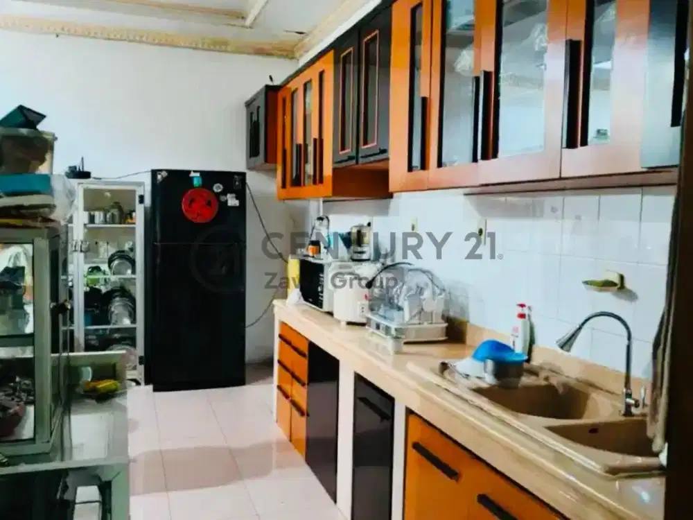 Dijual Murah Rumah Sunter Paradise 2 - 5BR+1 (T/B 200 m² / 250 m²) SHM, 5.1 M, Tanjung Priok, Jakarta Utara