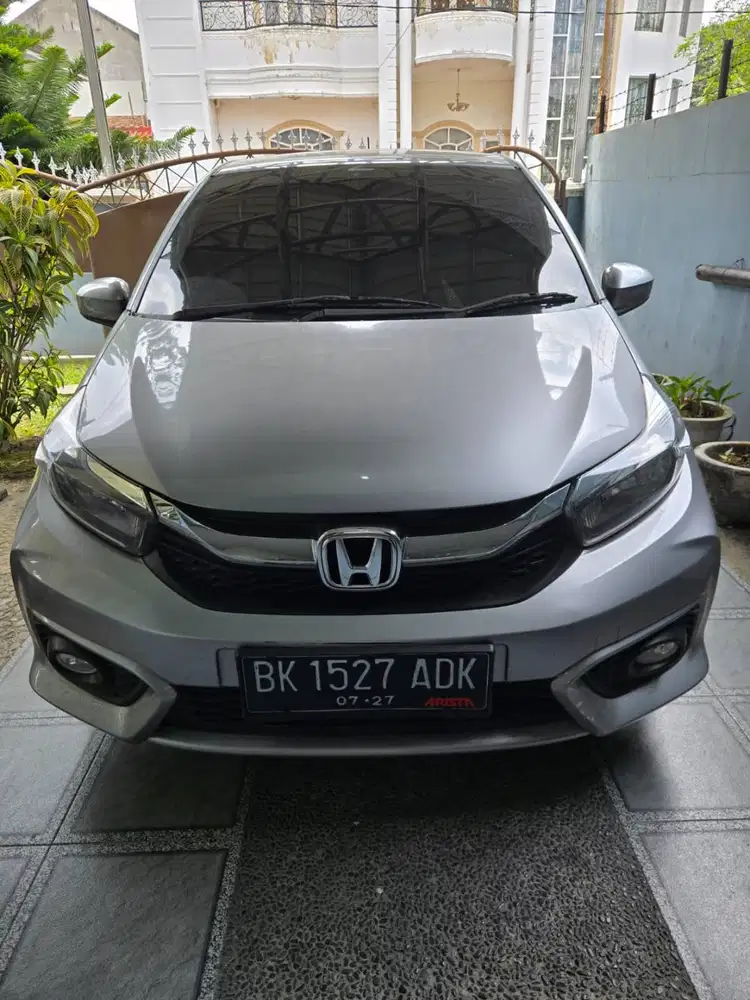 Brio tahun 2022, silver, km +_28.000