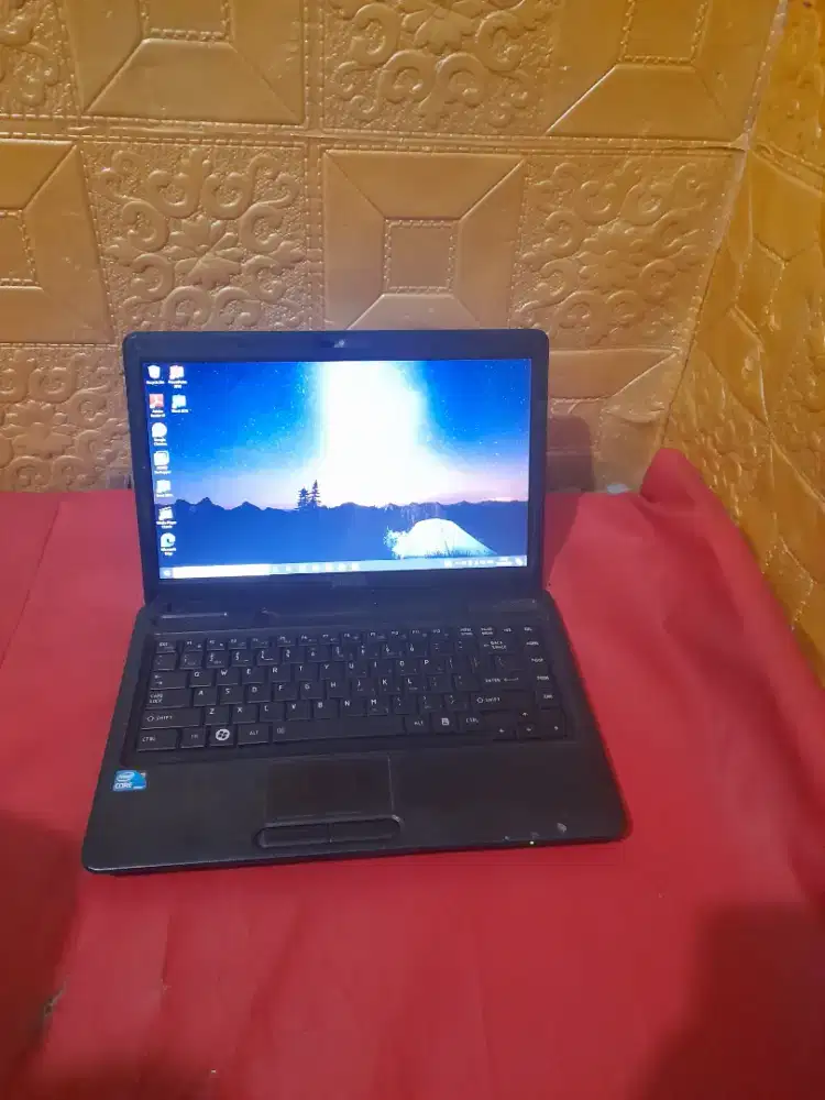 Laptop Toshiba Core i3