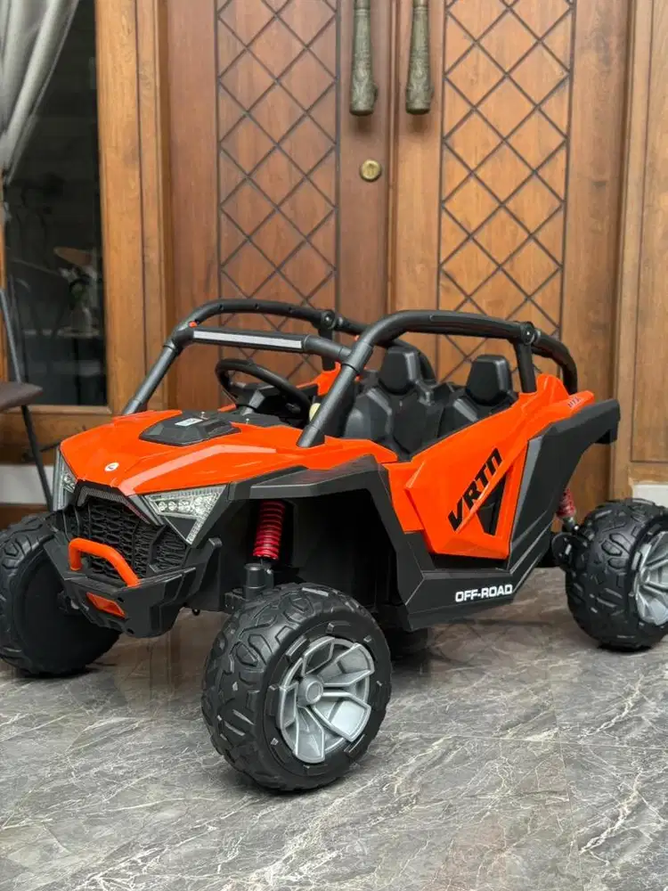 Mobil Aki Anak Remot Jumbo Like New