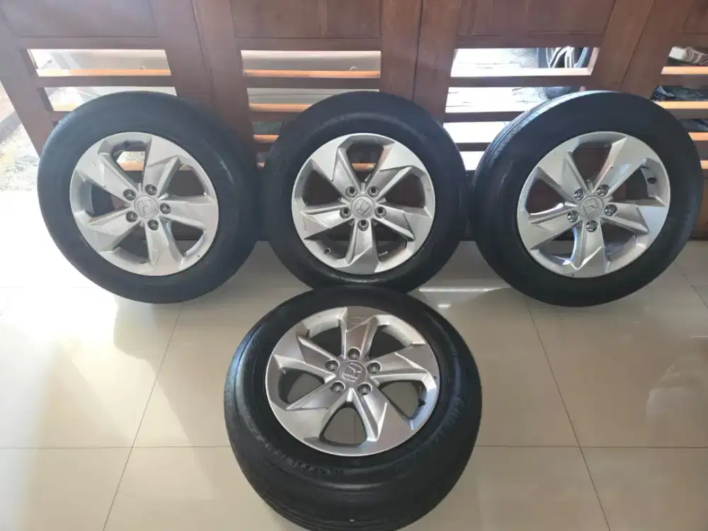 Ban+Velg Honda WRV 2025