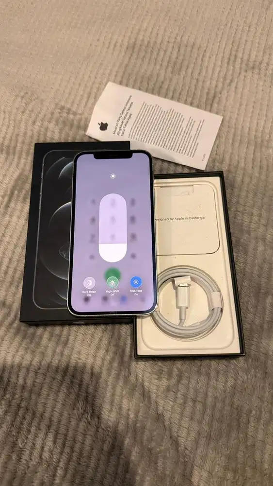 Dijual Iphone 12 Pro 128GB Silver Resmi IBox Mulus Lengkap