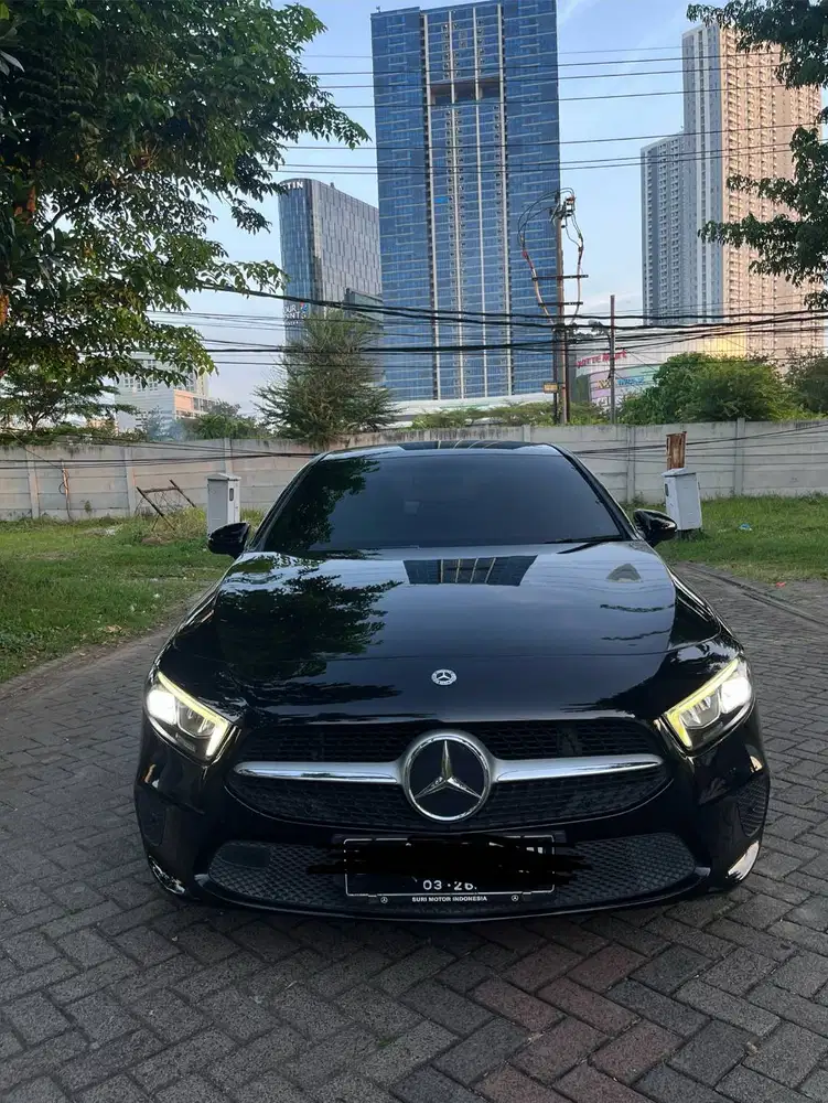 JUAL MERCEDEZ BENZ A200 SEDAN HITAM 1.3 A/T 2021 MBUX