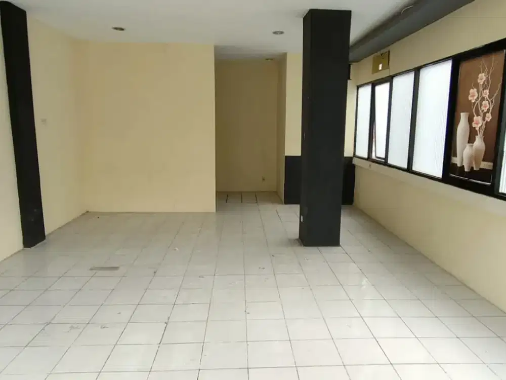 Ruko 4 Lantai di area Komersil KH Guru Amin Duren Tiga Pancoran Pasar Minggu Jaksel
