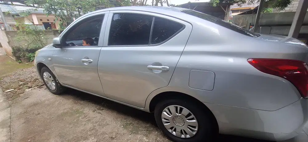 Nissan Almera 2012 Bensin