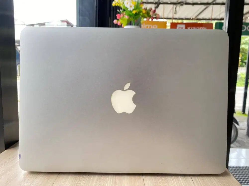 MacBook Pro Early 2015 Core i5 RAM 8GB/128GB