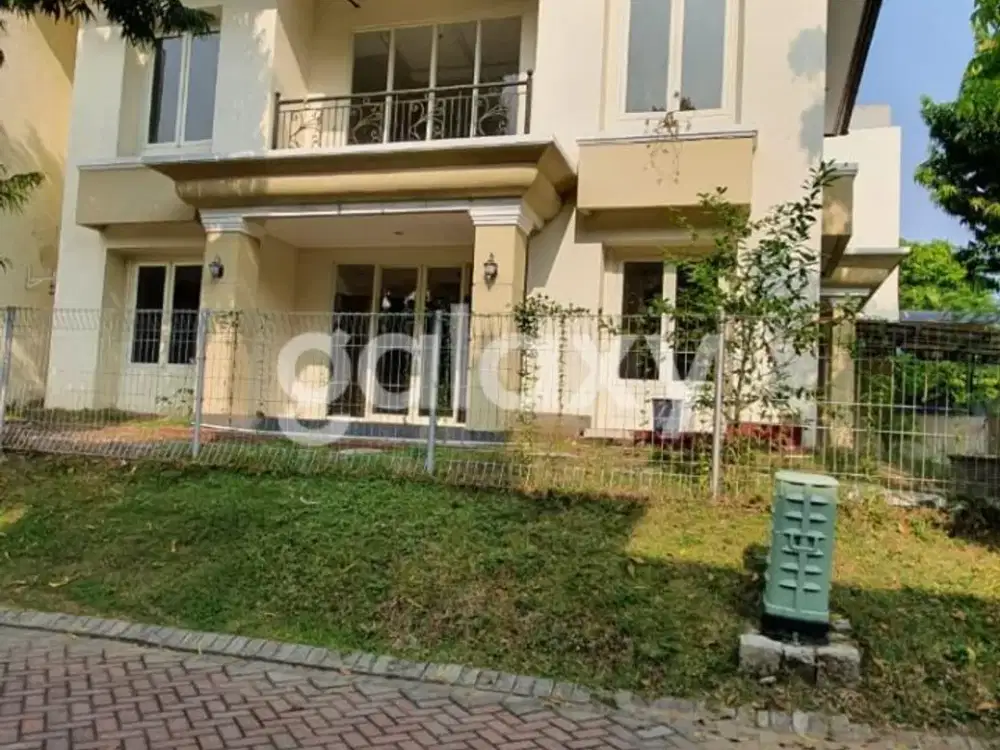 Rumah Graha Family Surabaya 2 Lantai Hook Utara Timur