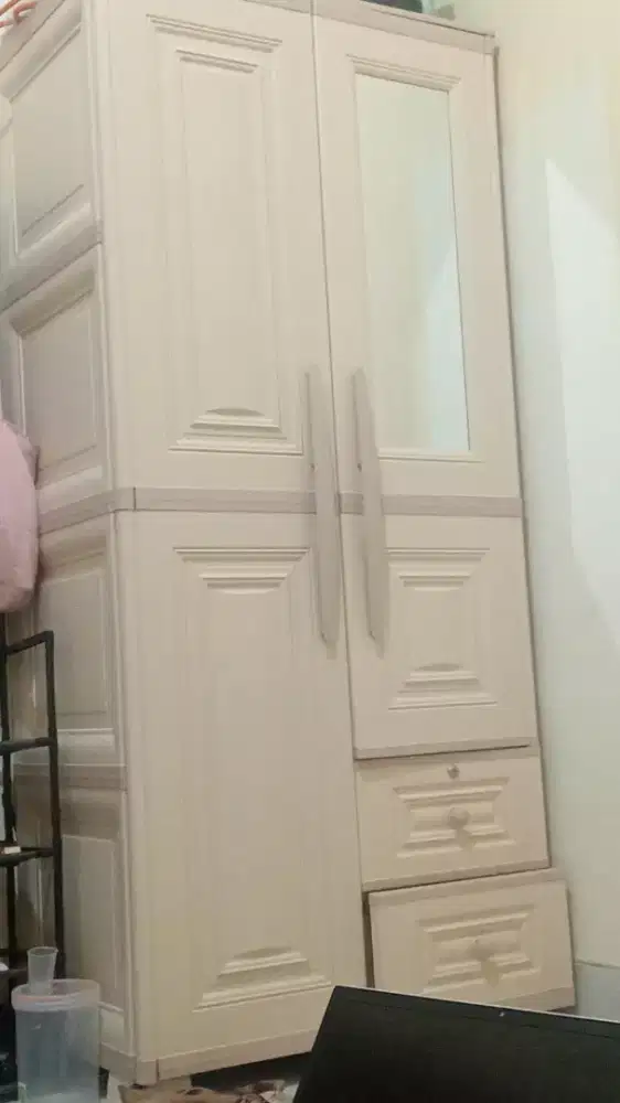 spring bed dan lemari