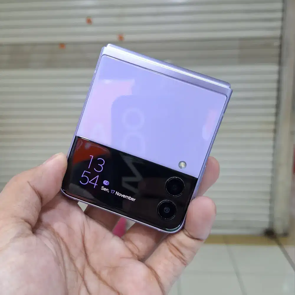 Samsung Z Flip 3 8/128gb unit only HALAL