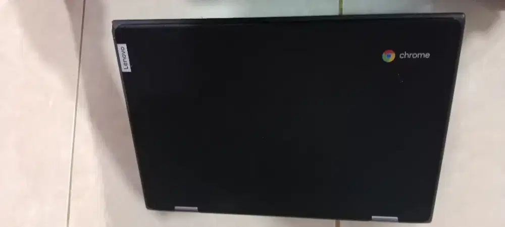 Laptop chromebook