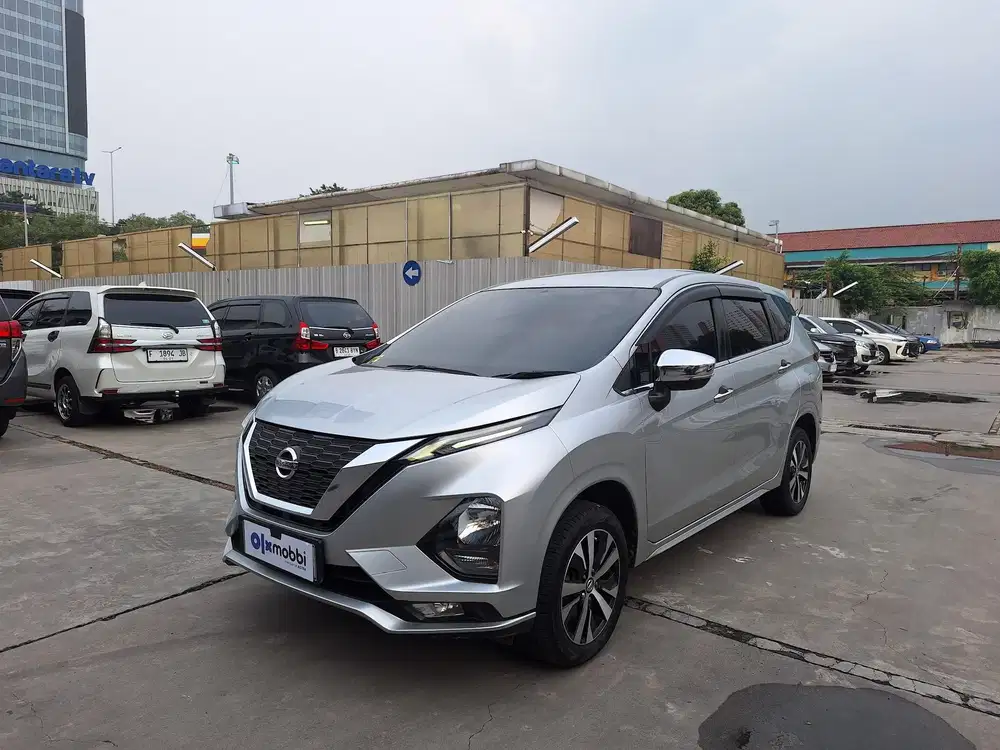Pajak Panjang - Nissan Livina 1.5 VL Bensin-AT 2019
