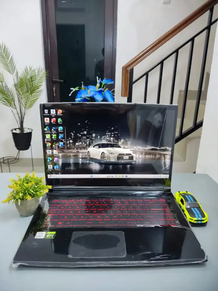 MSI GF63 EVOLVE THIN MULUS [GEN 10] RAM 16GB SSD 1TB DUAL VGA RTX 3050