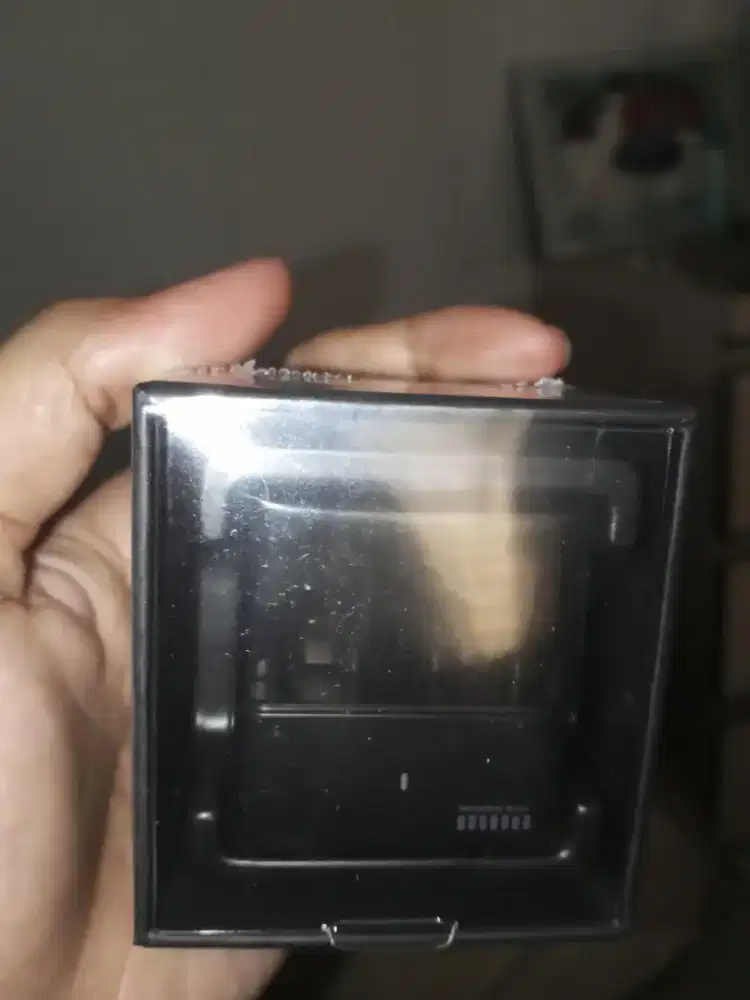 Moondrop Block Warna Hitam