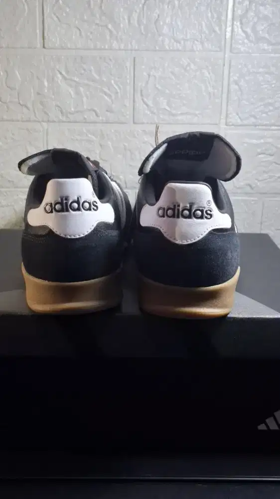 Sepatu casual/futsal Adidas Mundial Goal