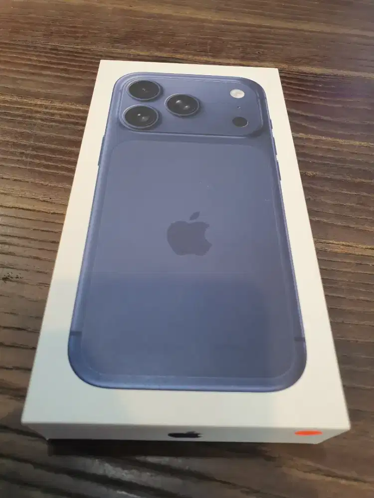 Iphone 17 pro 1 tb deep blue garansi ibox 1 tahun