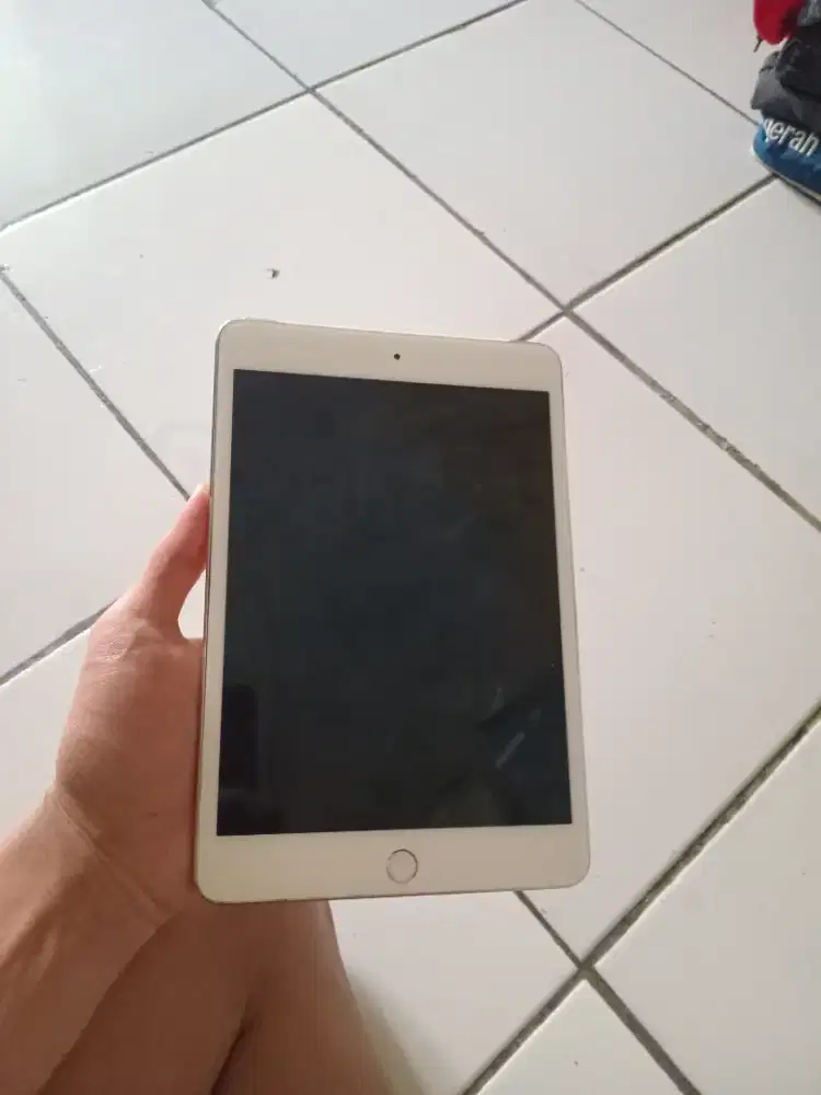 Ipad mini 4. Bisa nego