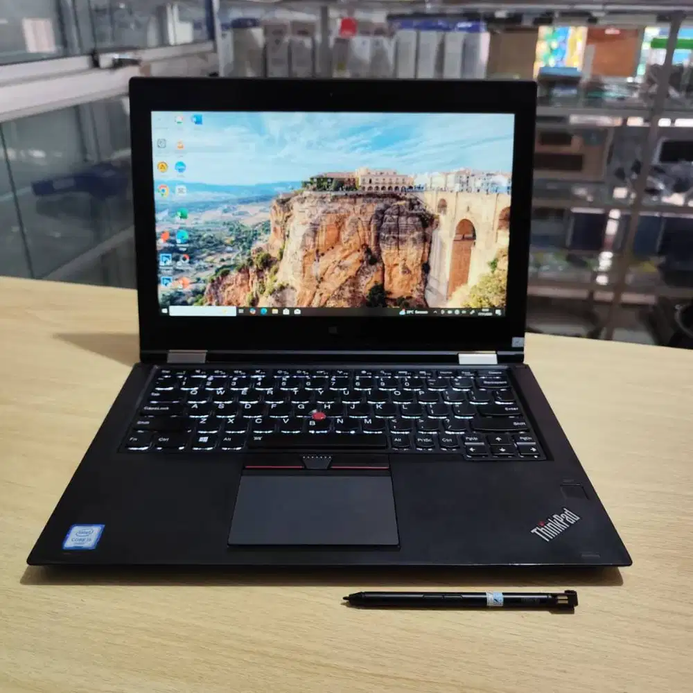Laptop Lenovo Yoga Thinkpad Intel Core i5 Flip Touchscreen Pen Stylus