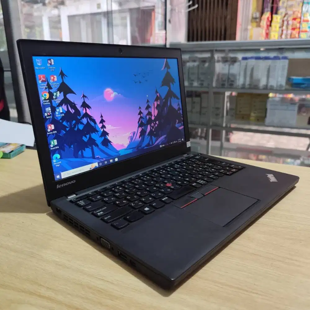 Laptop Lenovo Thinkpad Intel Core i5 SSD Dual Baterai