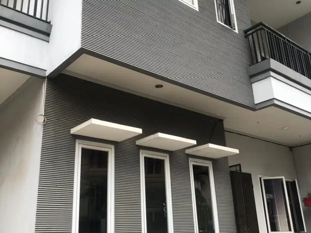 Dijual Cepat Rumah 2,5 Lantai Kosambi Baru Termurah