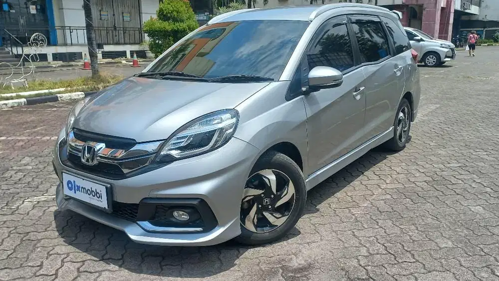 Pajak Panjang - Honda Mobilio 1.5 RS Bensin-MT 2016