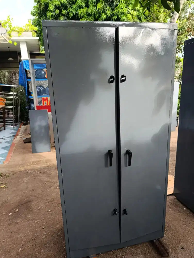 Jual Lemari besi second, Lok pamulang barat , Tangerang Selatan
