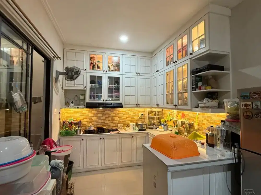 Dijual Cepat Rumah Semi Furnish Interior Asia Green Lake City